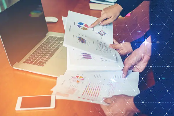 电脑主机由什么构成